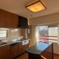 豊中市新千里西町２丁目の売買物件/隣の園庭が賑やかです。