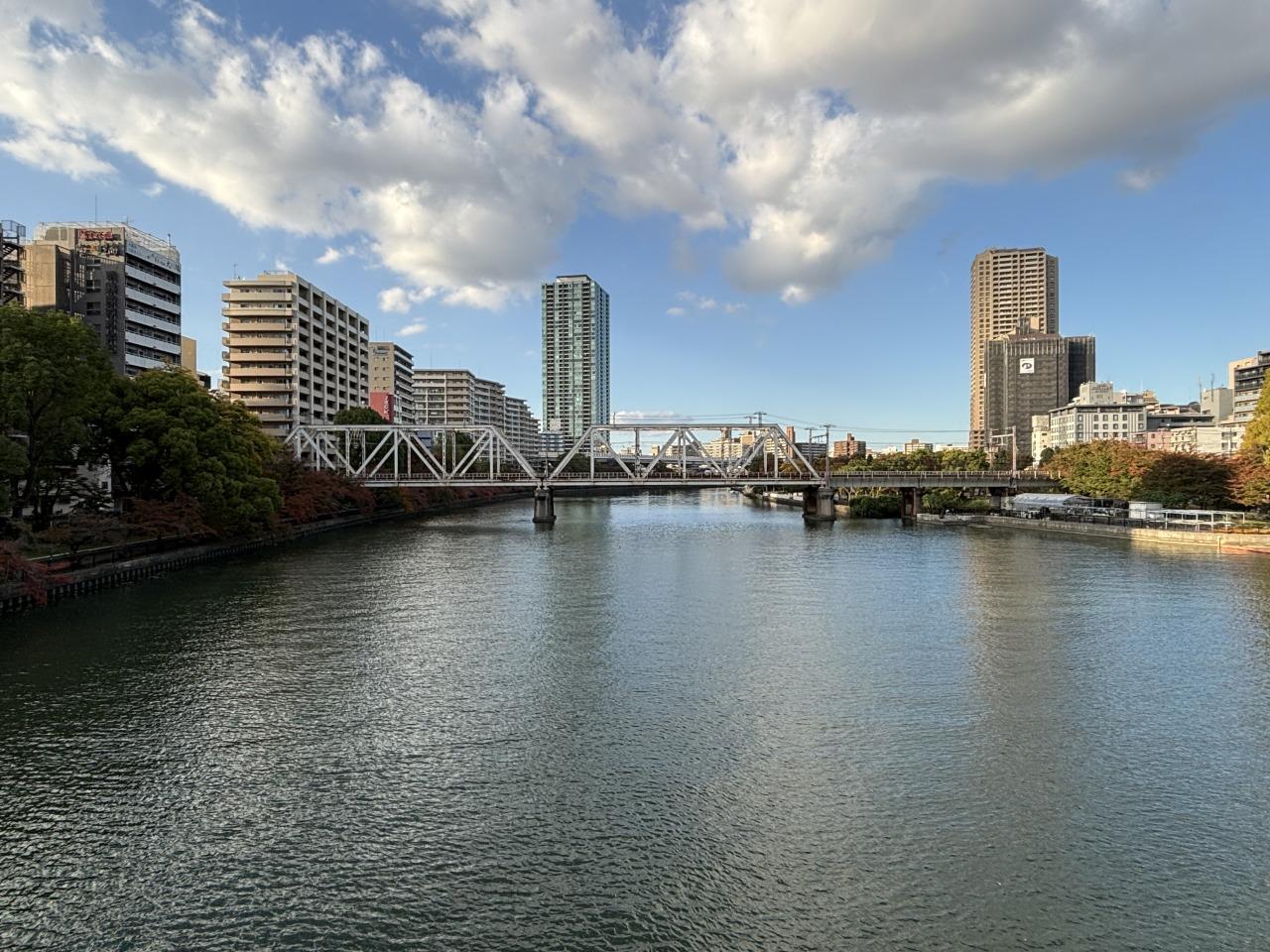 大阪市北区天満橋2丁目の売買物件/徒歩5分でこの景色。川を眺めるだけで癒やされます。