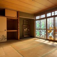 大阪市城東区東中浜2丁目の賃貸物件/和室。障子を貼り替えるだけで、かなり印象が変わりそう。