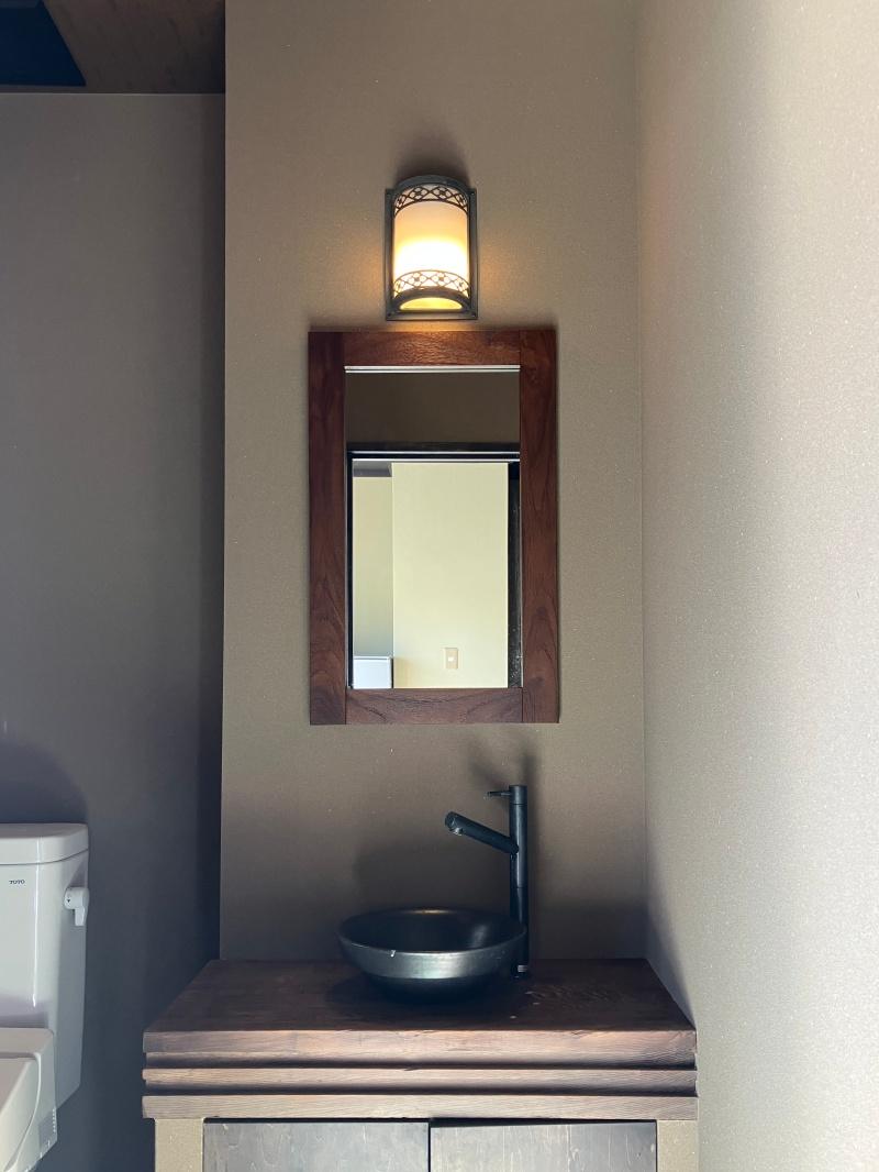 大阪府大阪市港区市岡元町１丁目の賃貸物件/洗面。レトロモダンなスタイル。