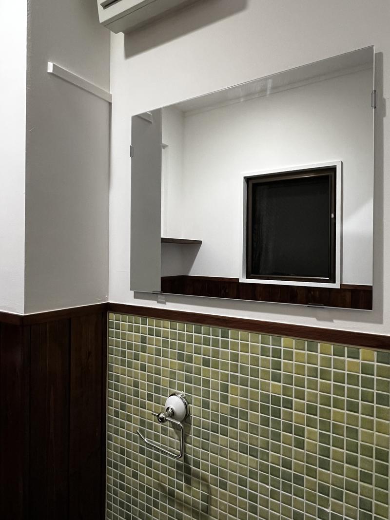 大阪市西区京町堀1丁目の賃貸物件/トイレにもしっかり鏡付き