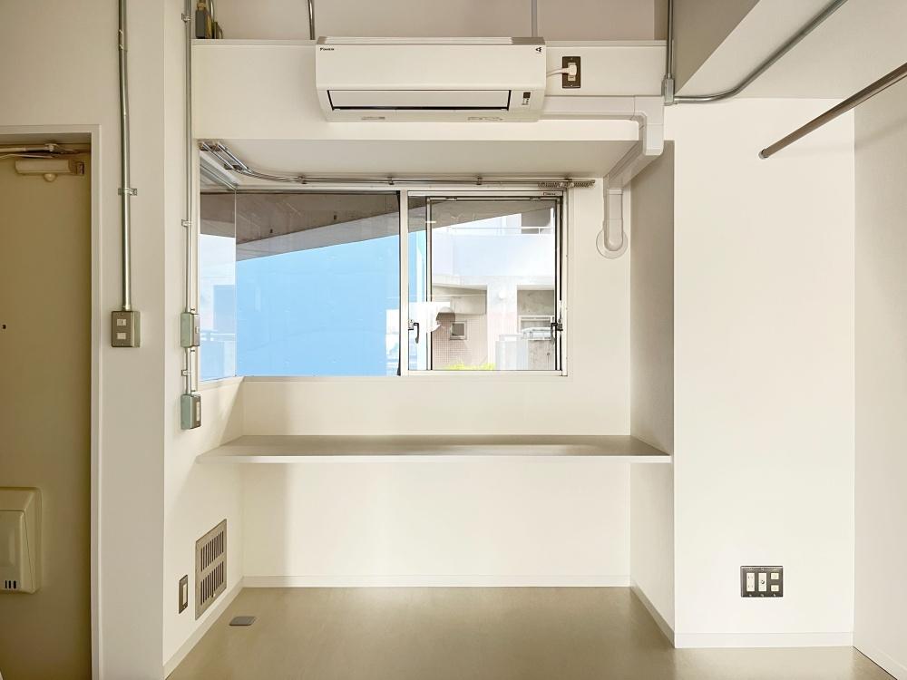 大阪府大阪市東成区中道1丁目の賃貸物件/ワンルームには嬉しい、デスクスペース。仕事や趣味にぜひ。