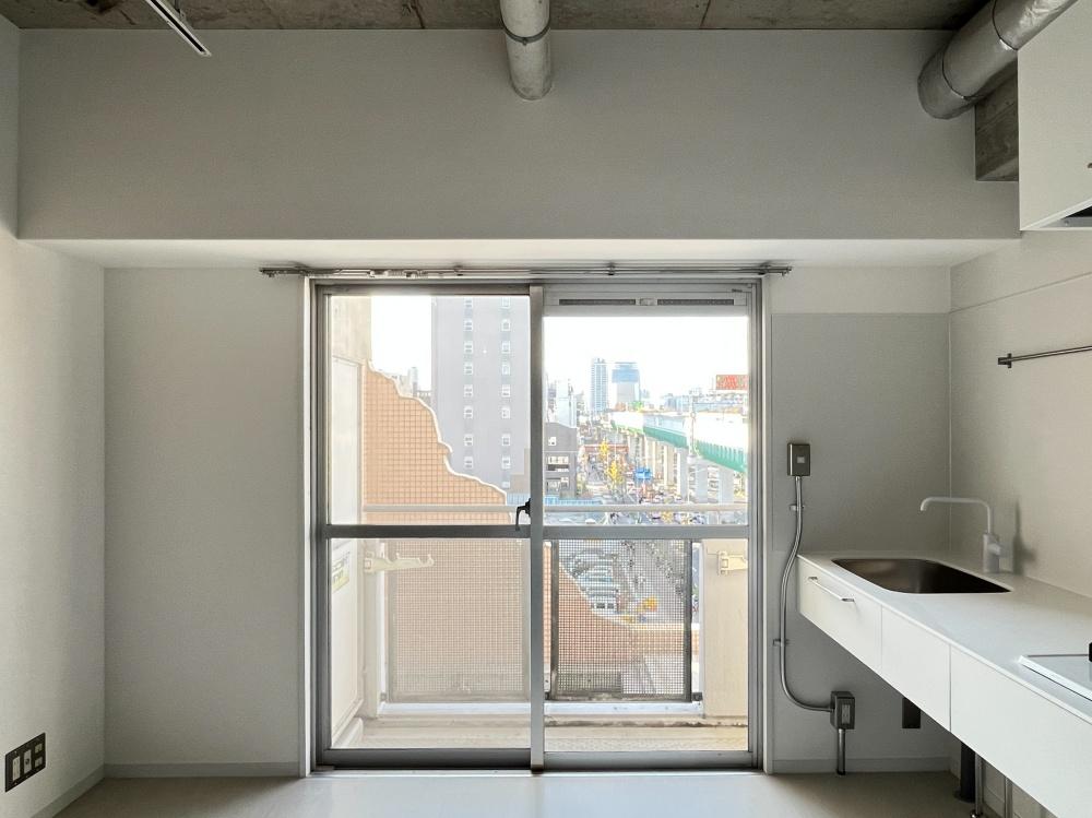 大阪府大阪市東成区中道1丁目の賃貸物件/バルコニーに出てみましょう。