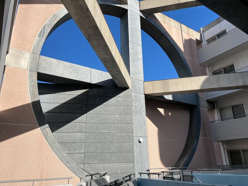 大阪府大阪市東成区中道1丁目の賃貸物件/中から見ると、さらに迫力が。