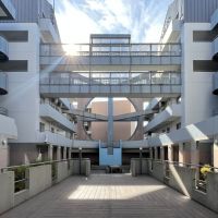 大阪府大阪市東成区中道1丁目の賃貸物件/部屋の前の中庭でのんびり。