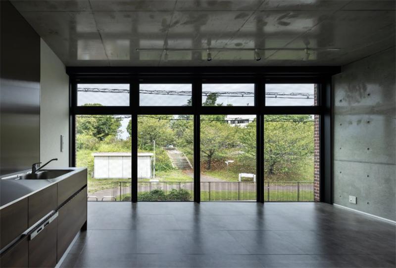 大阪市北区長柄東3丁目の賃貸物件/公園を見渡す至高のRC造のガレージハウス。