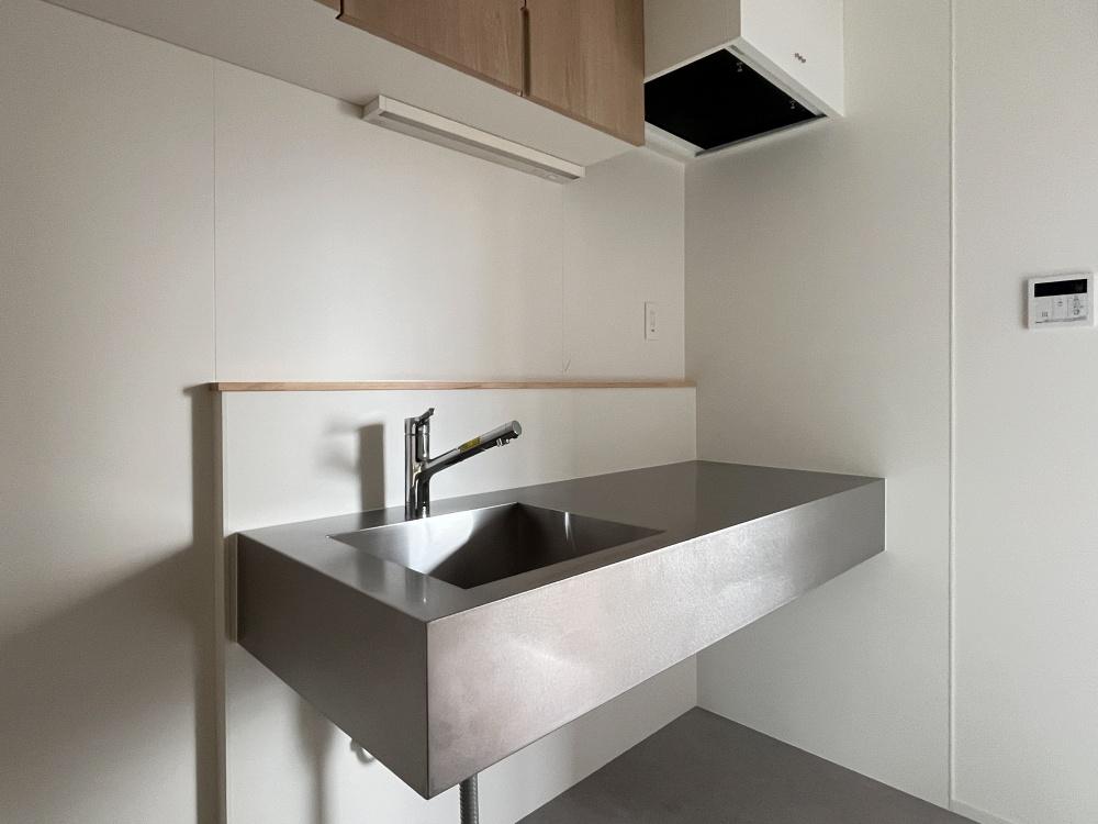  大阪府守口市土居町の賃貸物件/キッチン。（卓上IHが付属します）