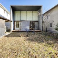 大阪府箕面森町北の売買物件/里山から振り返る外観。