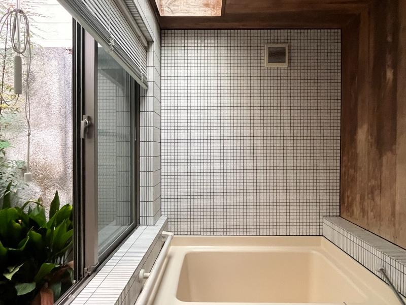 大阪市住之江区東加賀屋2丁目の賃貸物件/浴室。