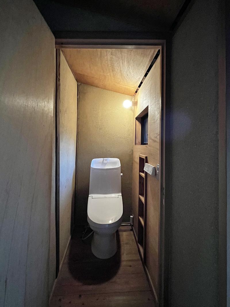 大阪市北区豊崎１丁目の賃貸物件/トイレは前庭側に。とにかく設備は新しく便利に。