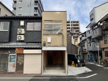大阪市港区八幡屋1丁目の賃貸物件/公園前の二頭身
