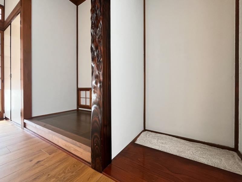 大阪府枚方市池之宮２丁目の賃貸物件/床の間には白玉砂利。庭園のような雰囲気に。