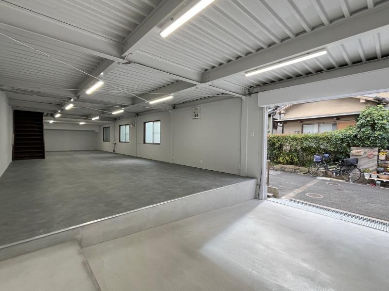 大阪府枚方市池之宮２丁目の賃貸物件/ひろい！車も駐車できます。