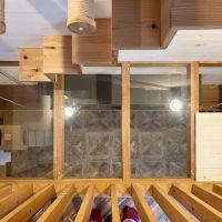 大阪府守口市大久保町２丁目の賃貸物件/キャットタワーを見下ろす。楽しそう。