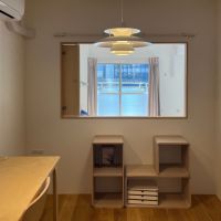 大阪府大阪市北区天神橋3丁目の売買物件/空間をゆるやかにつなぐ室内窓。