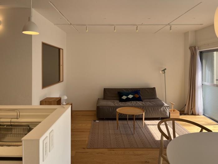 大阪府大阪市北区天神橋3丁目の売買物件/ソファーで、ゆったり過ごせそうな空間。