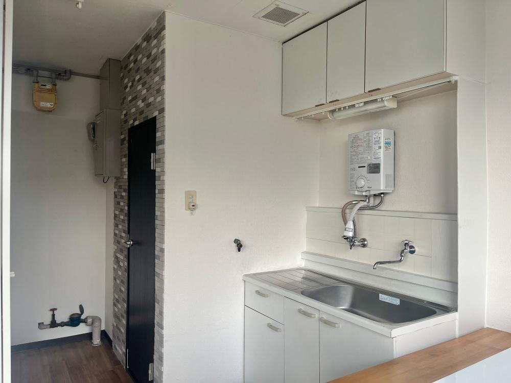 大阪府大阪市天王寺区四天王寺２丁目の賃貸物件/3階にはキッチン・トイレありますし