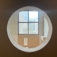 大阪府大阪市西区靱本町2丁目の賃貸物件/小窓があれば、覗きたくなりますよね。