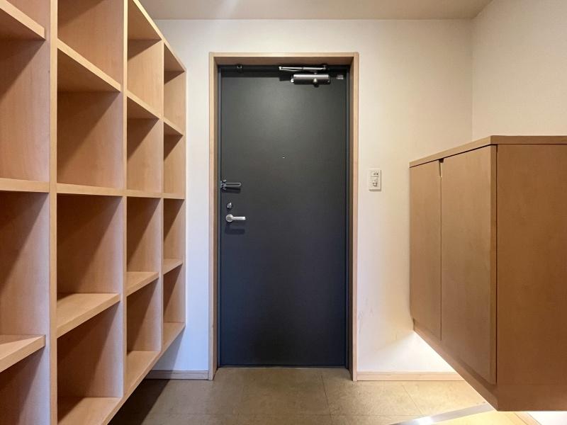 大阪府大阪市西区靱本町2丁目の賃貸物件/玄関。