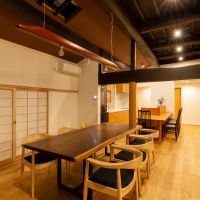 大阪府堺市南区泉田中462-2の売買物件/広いダイニングスペースには床暖房も設置、友人を招いても充分なスペースです。