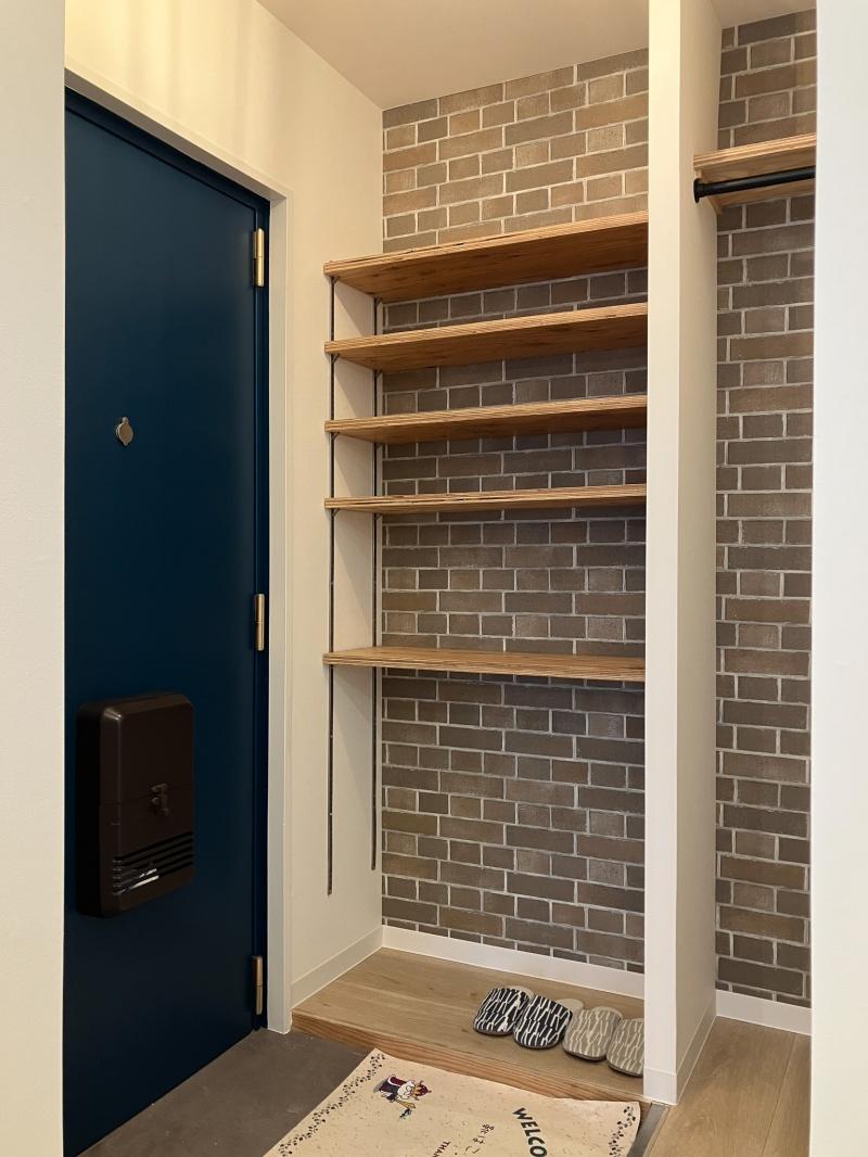 大阪府豊中市螢池南町３丁目の賃貸物件/たっぷり容量のシューズ棚。