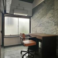 大阪市天王寺区空堀町の賃貸物件/ROOM003（「夏」区画）。事務所・店舗どちらもOKです。＊家具は撤去可能