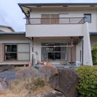 堺市南区原山台4丁の売買物件/庭から見た外観。