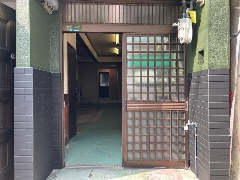 大阪市城東区東中浜１丁目の賃貸物件/思わず中を覗きたくなる。