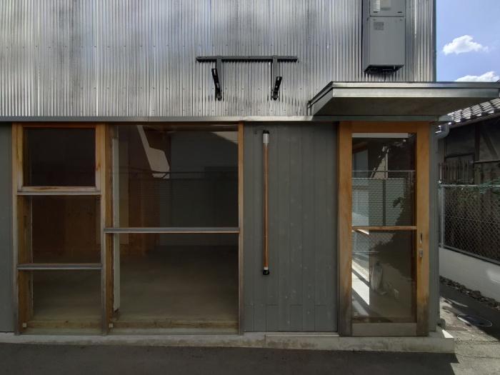 吹田市南吹田2丁目の賃貸物件/視認性あるエントランス