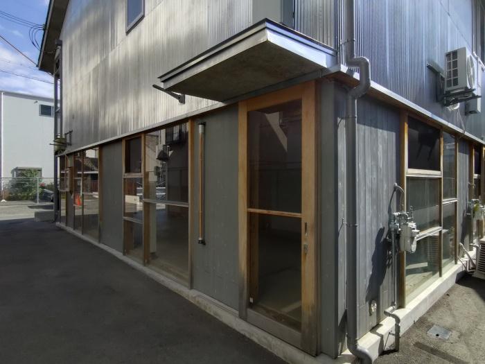 吹田市南吹田2丁目の賃貸物件/視認性あるエントランス