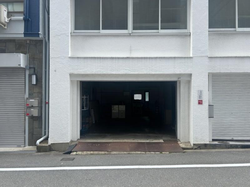 大阪市西区土佐堀3丁目の売買物件/ガレージ完備。