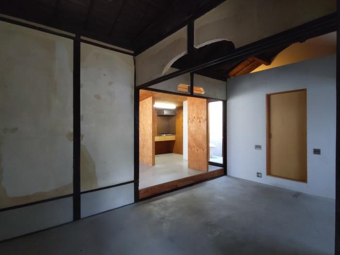 吹田市南吹田2丁目の賃貸物件/小上がりスペースと土間スペースで、生活とアトリエやオフィスを分けても良さそう