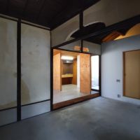 吹田市南吹田2丁目の賃貸物件/小上がりスペースと土間スペースで、生活とアトリエやオフィスを分けても良さそう