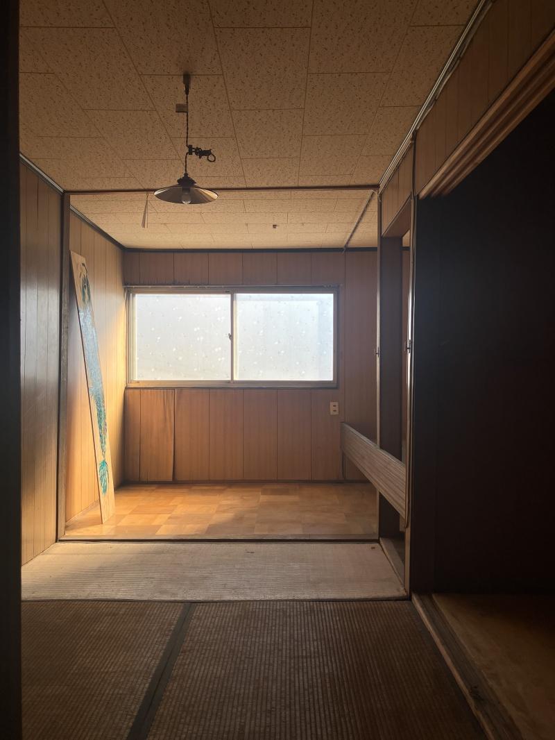 東大阪市東石切町２丁目の賃貸物件/南向き開口からよく陽が入ります。（205）