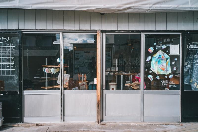 東大阪市東石切町２丁目の賃貸物件/ひらくきち。視認性の良いファサード。