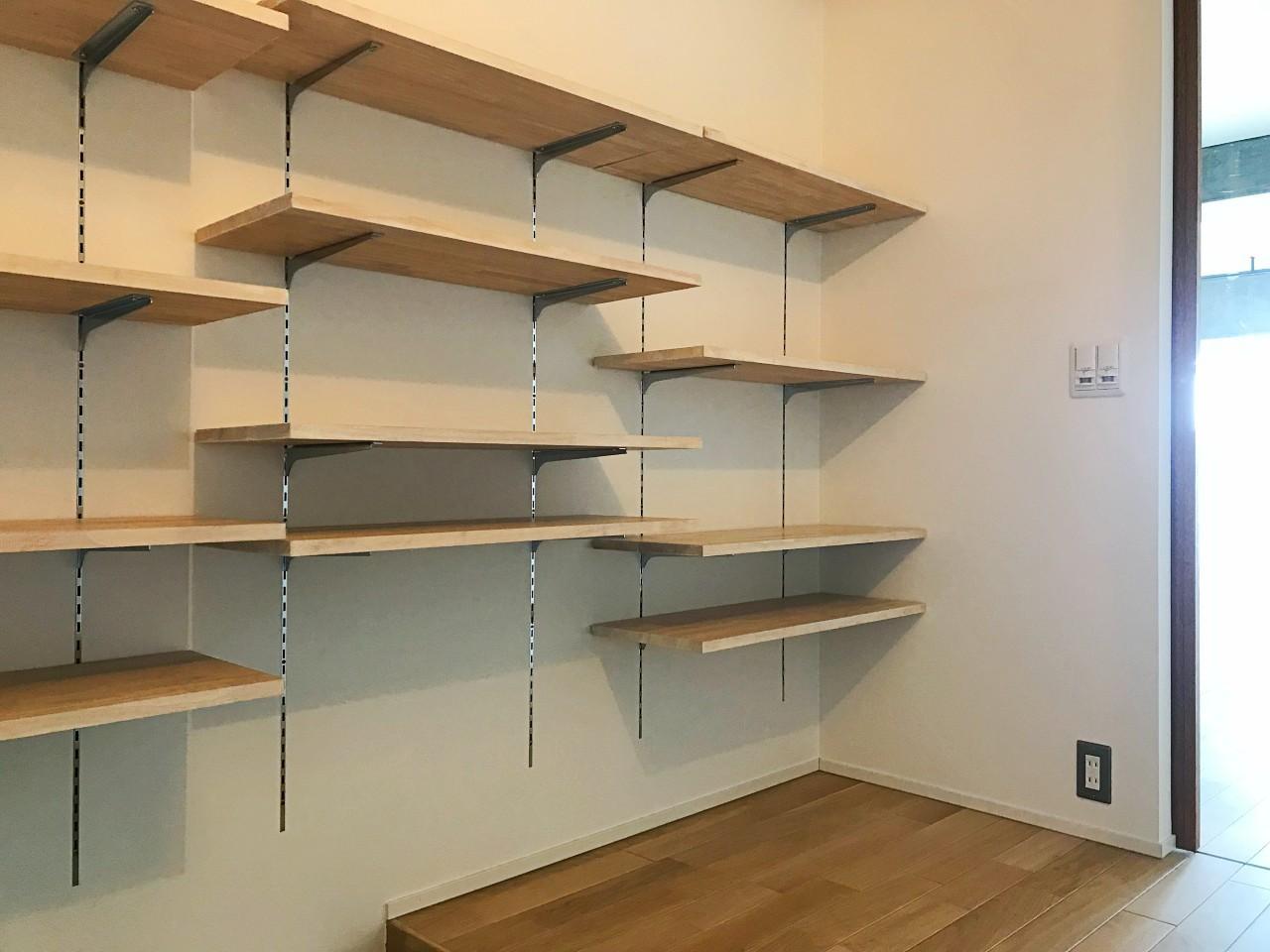 大阪市港区弁天4丁目の賃貸物件/たっぷりの靴収納棚