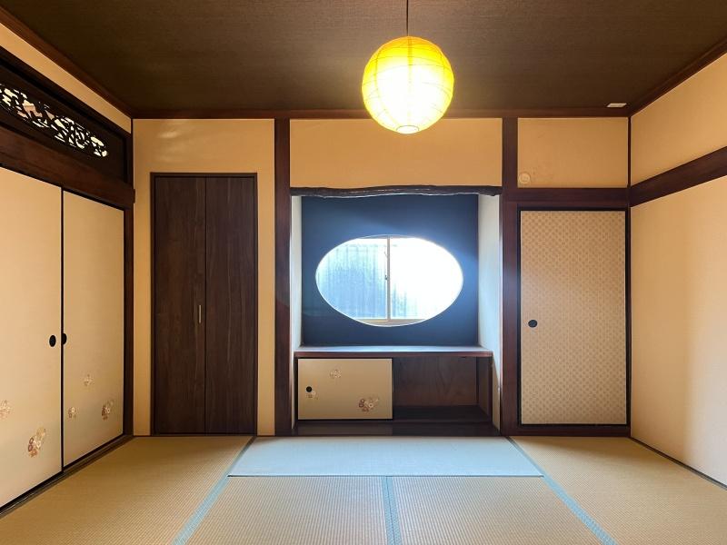 大阪市西淀川区福町2丁目の賃貸物件/隣の和室はずっしりとした雰囲気。