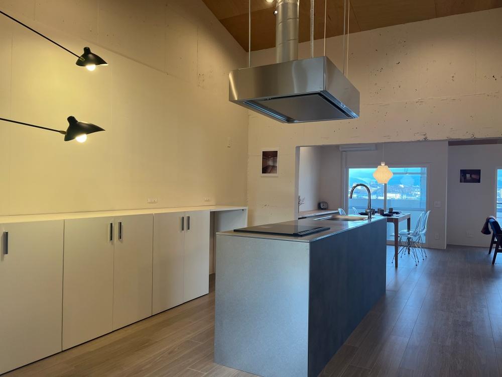 和泉市府中町四丁目１８番の売買物件/天井がめちゃ高いんです（写真に入りきらない）