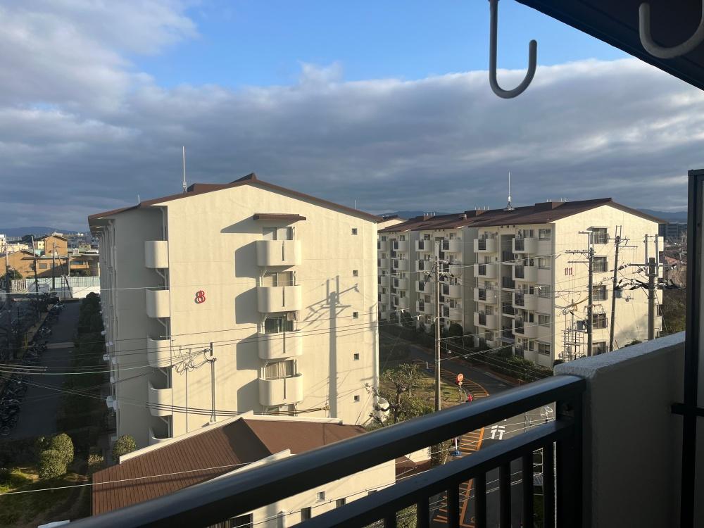 和泉市府中町四丁目１８番の売買物件/丸く巻かれたバルコニーに、