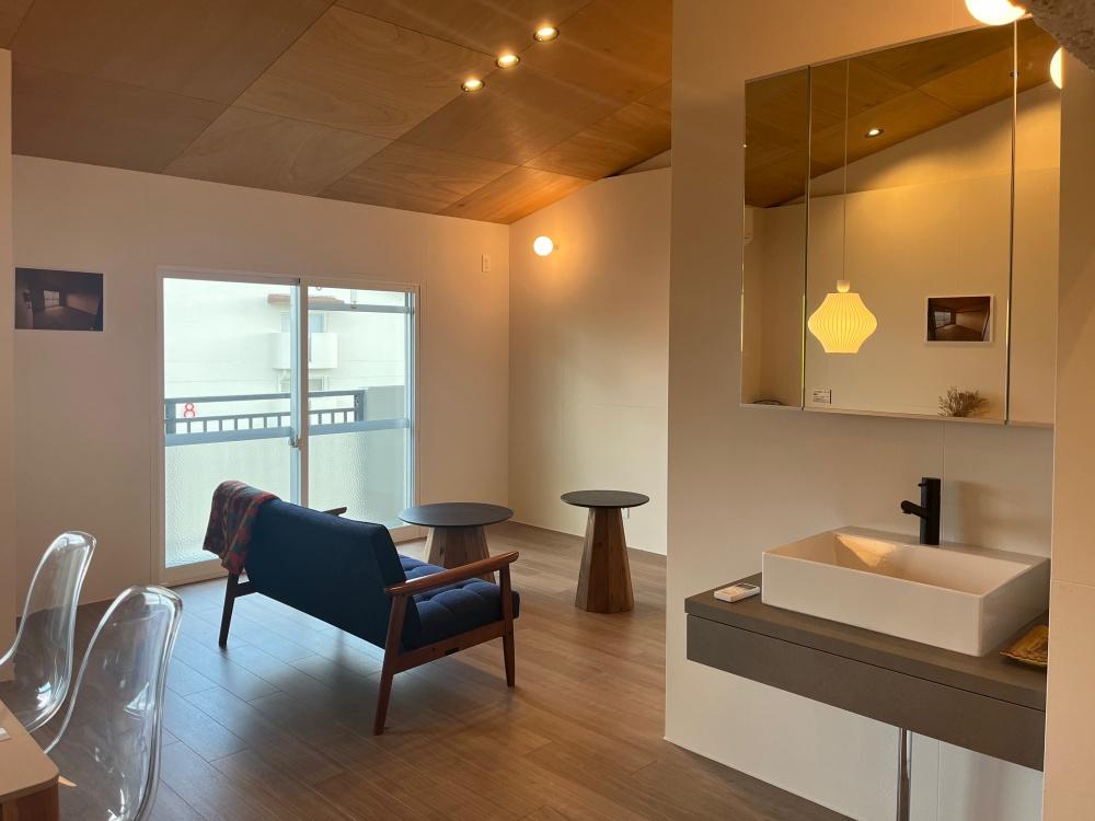 和泉市府中町四丁目１８番の売買物件/リビングに出された洗面台や、