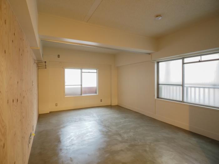 大阪市浪速区元町2丁目の賃貸物件/二面採光のワンルーム。自然光も気持ちよく入ってきそうです。（304号室）