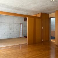 大阪府高槻市塚原6丁目の売買物件/打放しコンクリートと和室の在り方。