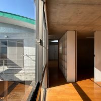 大阪府高槻市塚原6丁目の売買物件/愛嬌を感じる曲線的な屋根。