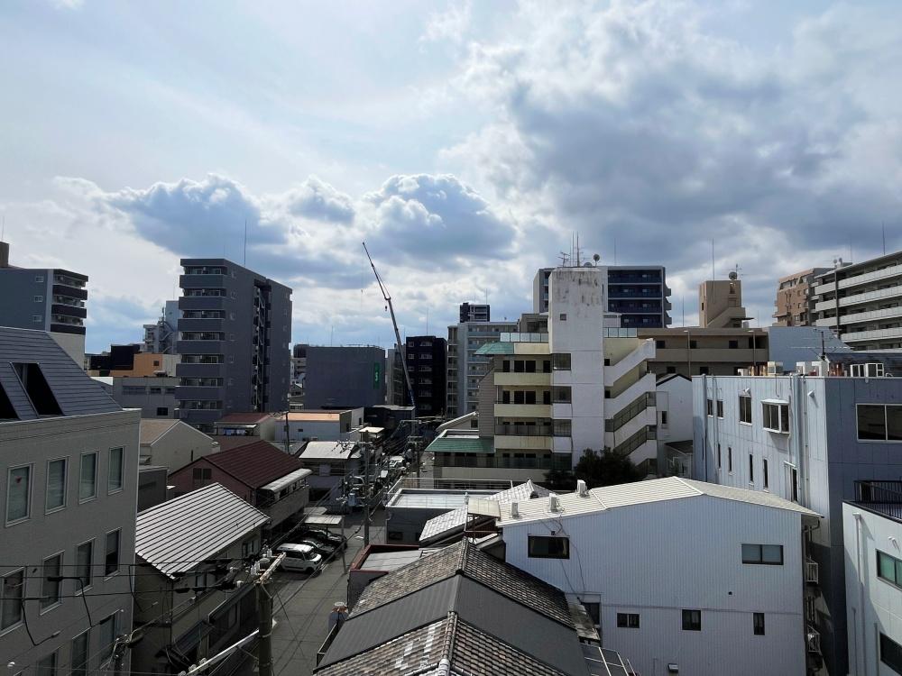 大阪府大阪市都島区内代町１丁目の賃貸物件/最上階の角部屋からの眺望。高い建物もなく、気持ちいいです。