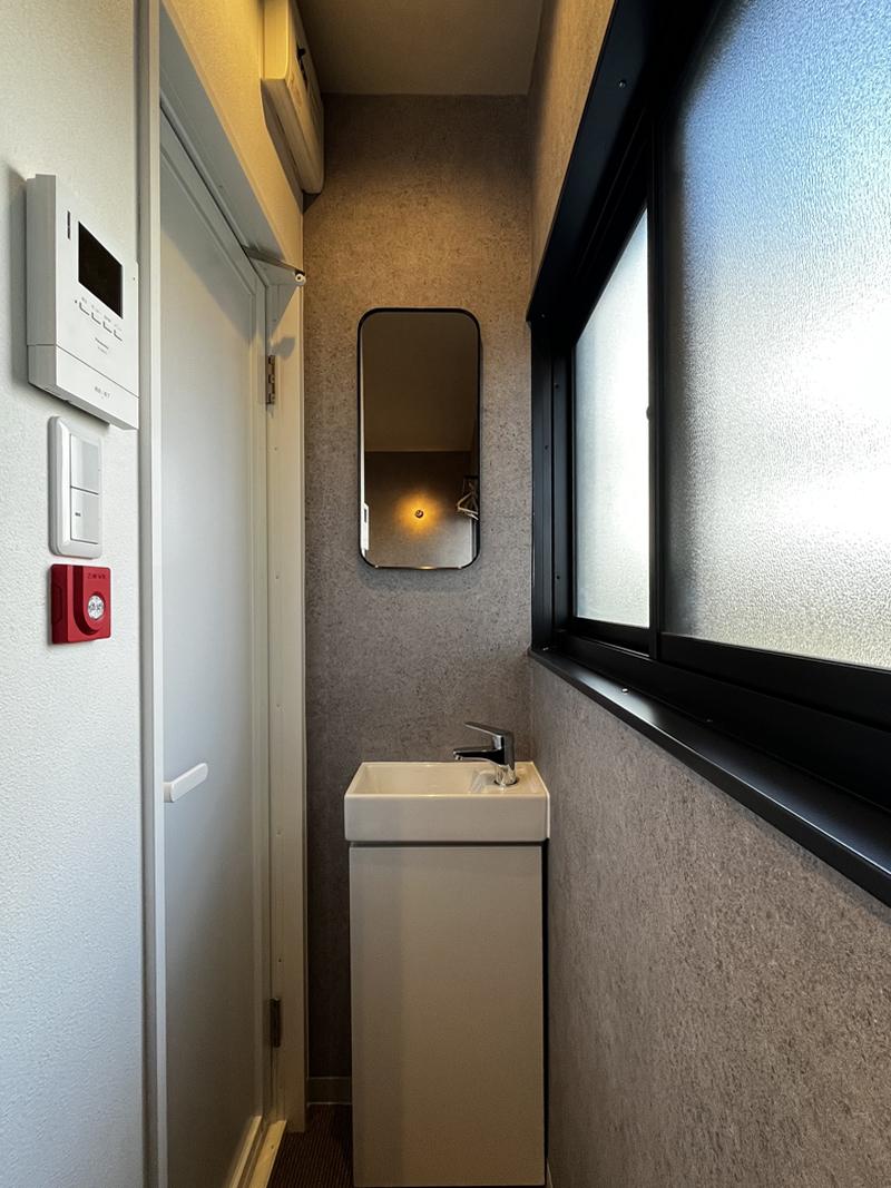 東大阪市俊徳町２丁目の賃貸物件/小さな手洗いが付いています。