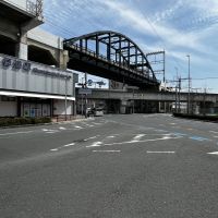 東大阪市俊徳町２丁目の賃貸物件/JRおおさか東線と近鉄大阪線が交わる俊徳道駅付近の高架下にあります。