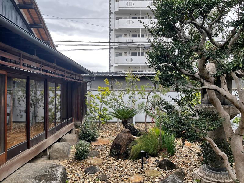 大阪府守口市本町の賃貸物件/伝統と新鮮さを兼ね備えた庭園