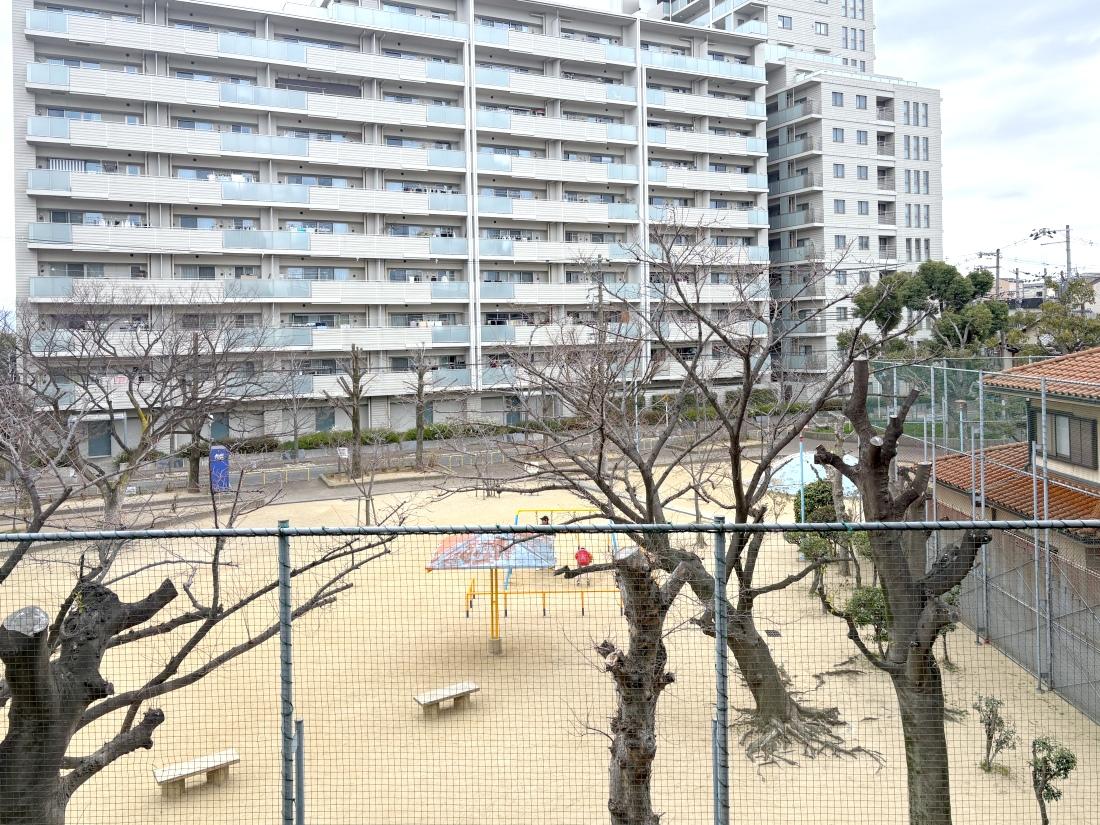 大阪市住吉区大領の売買物件/南東側バルコニーからの景色。