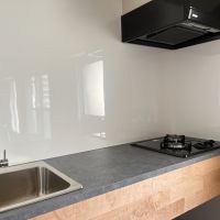 大阪市北区中崎西３丁目の賃貸物件/キッチンは二口コンロ。