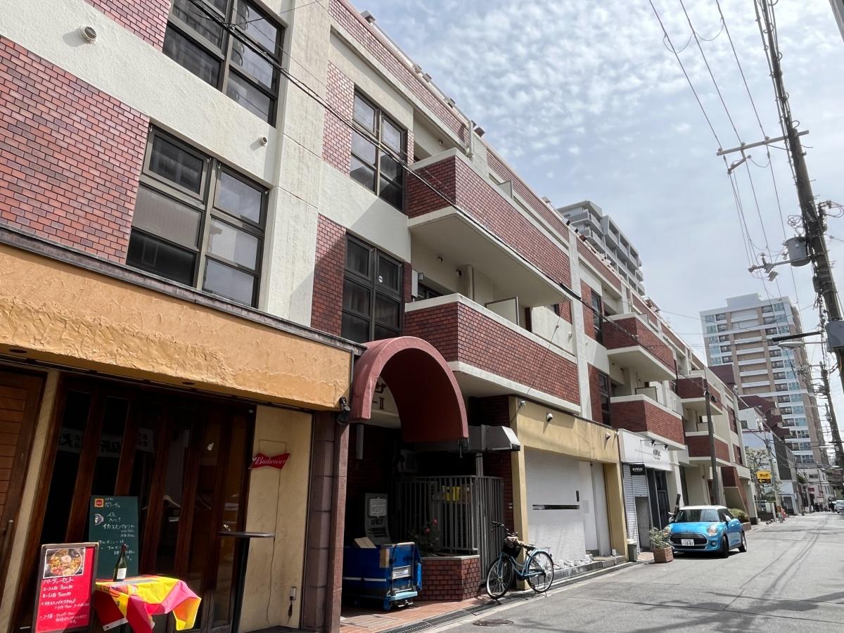 大阪市北区中崎西３丁目の賃貸物件/中崎町に似合う、レトロな外観。
